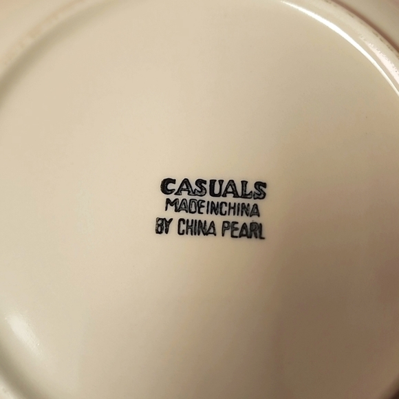 ☆Vintage, Set of 2. Casuals by China Pearl. Salad Plates. Apple Pattern.☆ - Picture 5 of 8